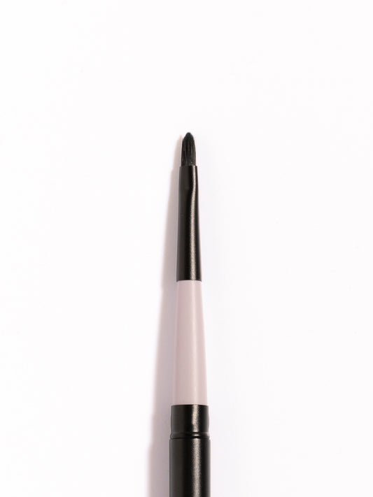 Untitled No 1 Jo Leversuch fine application makeup brush with synthetic hair